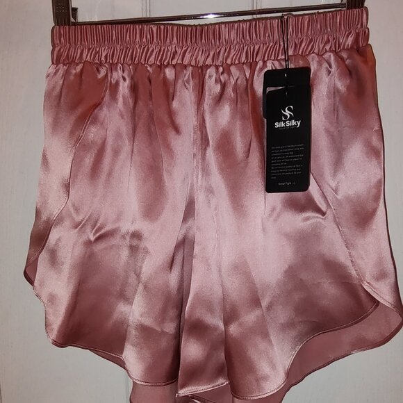 SILK SILKY Other - SILK SILKY TULIP LEG BOXER SHORTS 100% PURE SILK PALE MAUVE SIZE SMALL NWT